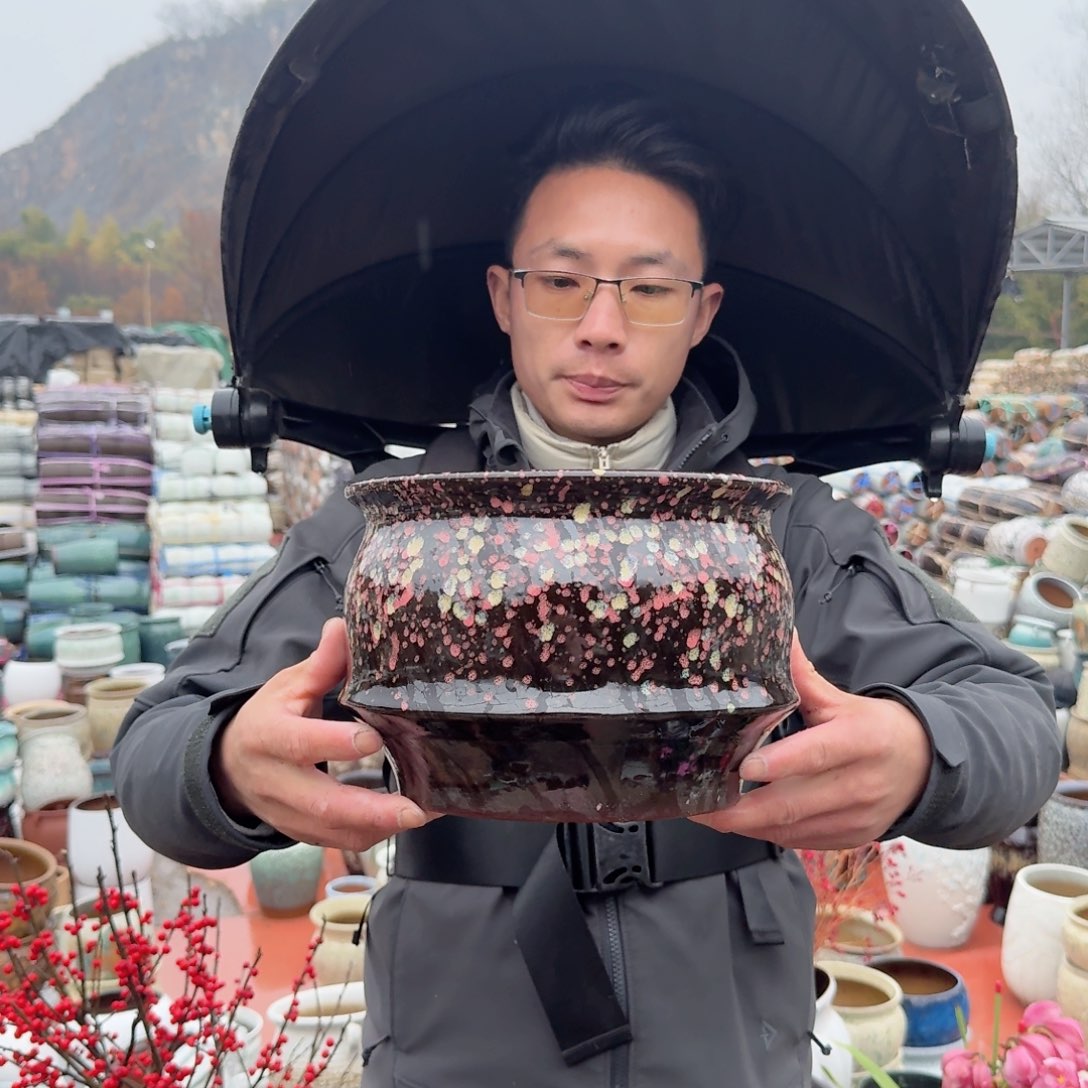 紫砂花盆口24高17（一个红色拼