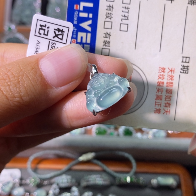 【闪购商品】颈饰银S925镶嵌翡翠