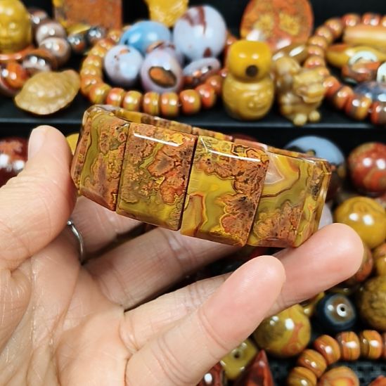 星***月玛瑙/玉髓未镶嵌颈饰战国红手牌