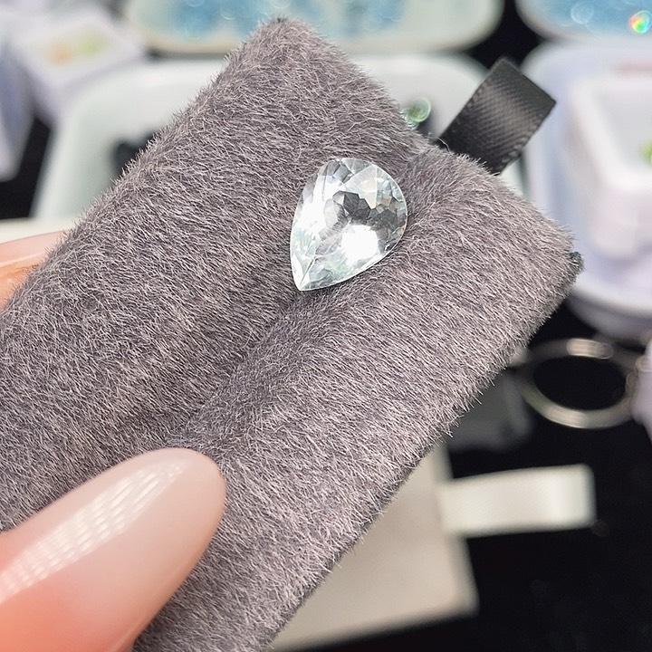 海蓝宝石裸石未镶嵌3.09