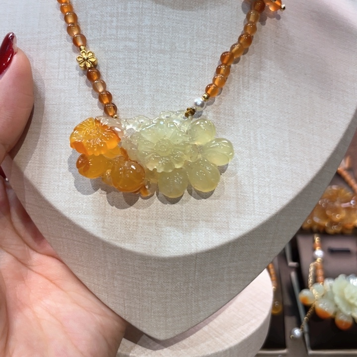 蛇纹石玉吊坠(赠链)未镶嵌