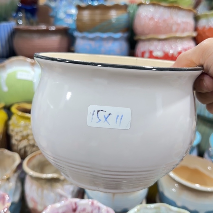 凑9块包邮，有孔，花盆，发6个