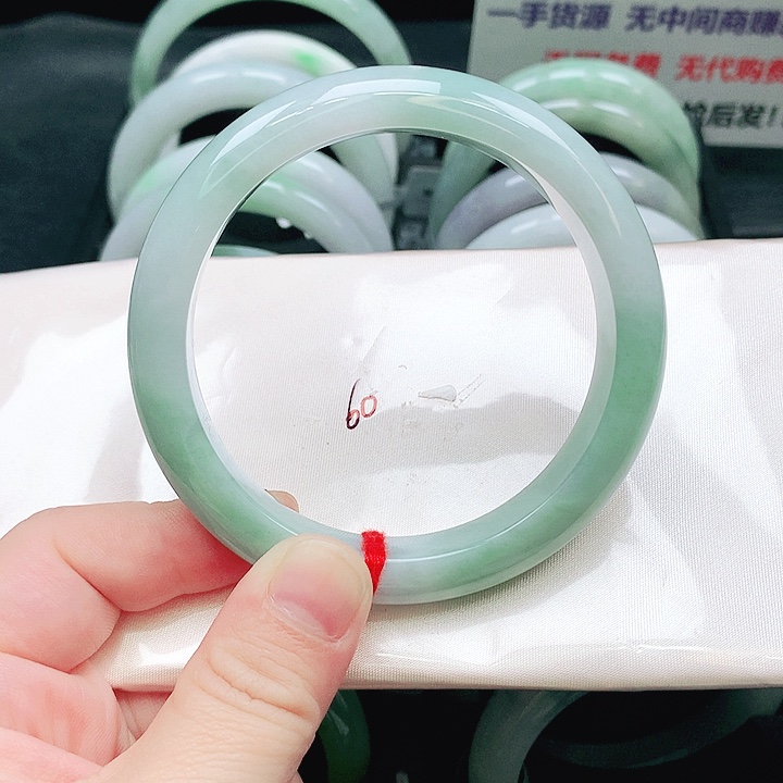 翡翠未镶嵌手镯220