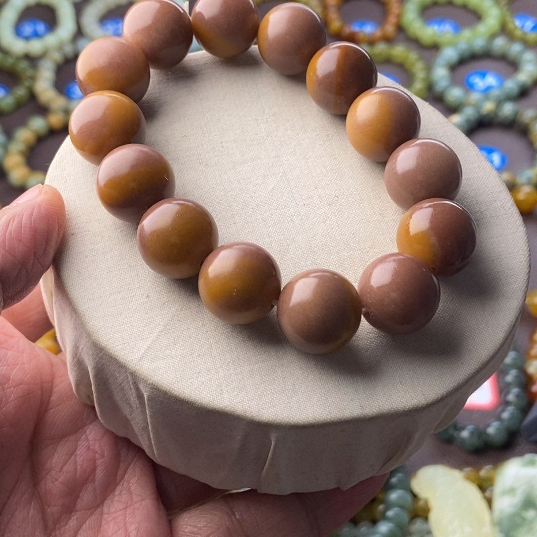 蛇纹石玉手串未镶嵌