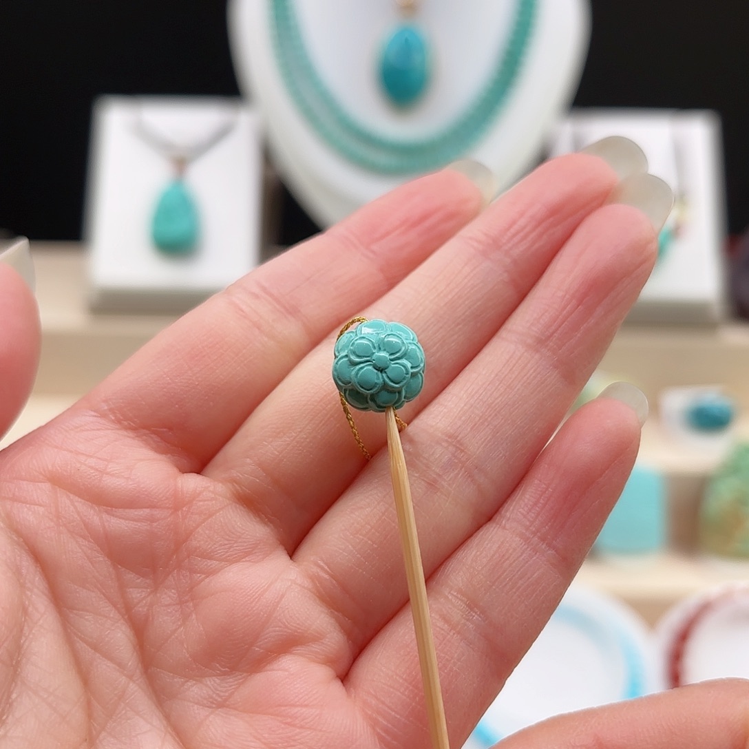 绿松石配饰未镶嵌