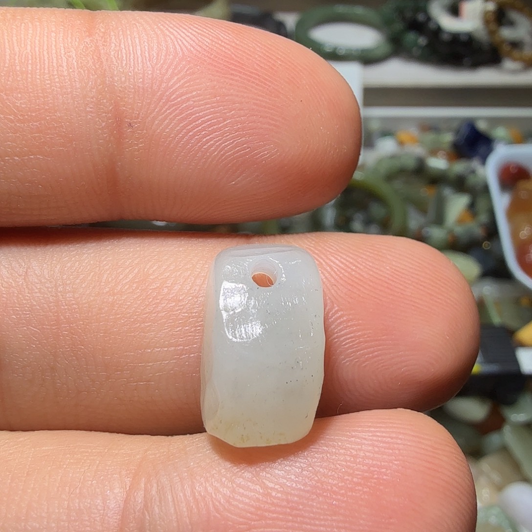 和田玉未镶嵌珠宝奇石