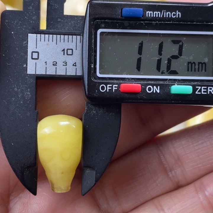 蜜蜡未镶嵌裸石16杂