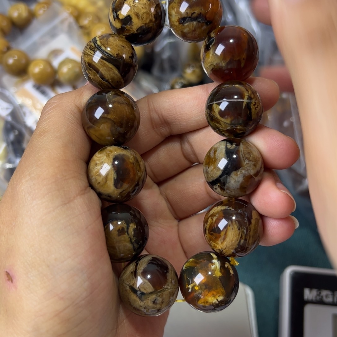 琥珀珠宝奇石未镶嵌667