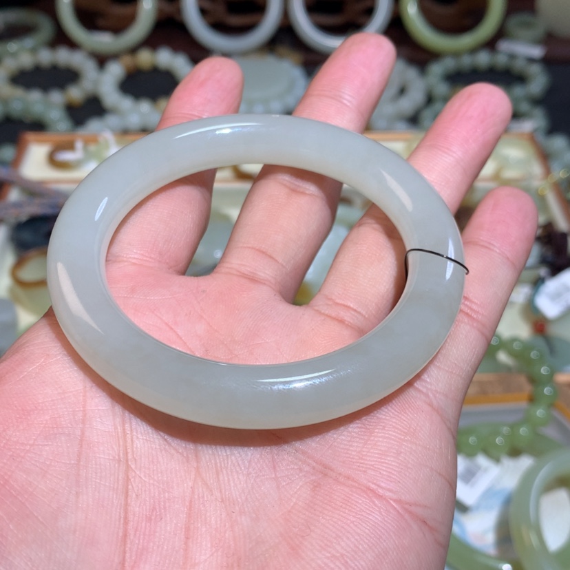 【闪购商品】和田玉手镯未镶嵌新疆且末天泰矿高青白手镯