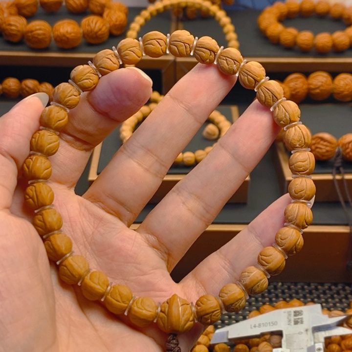 无***牙桃核吊坠秦岭森林09