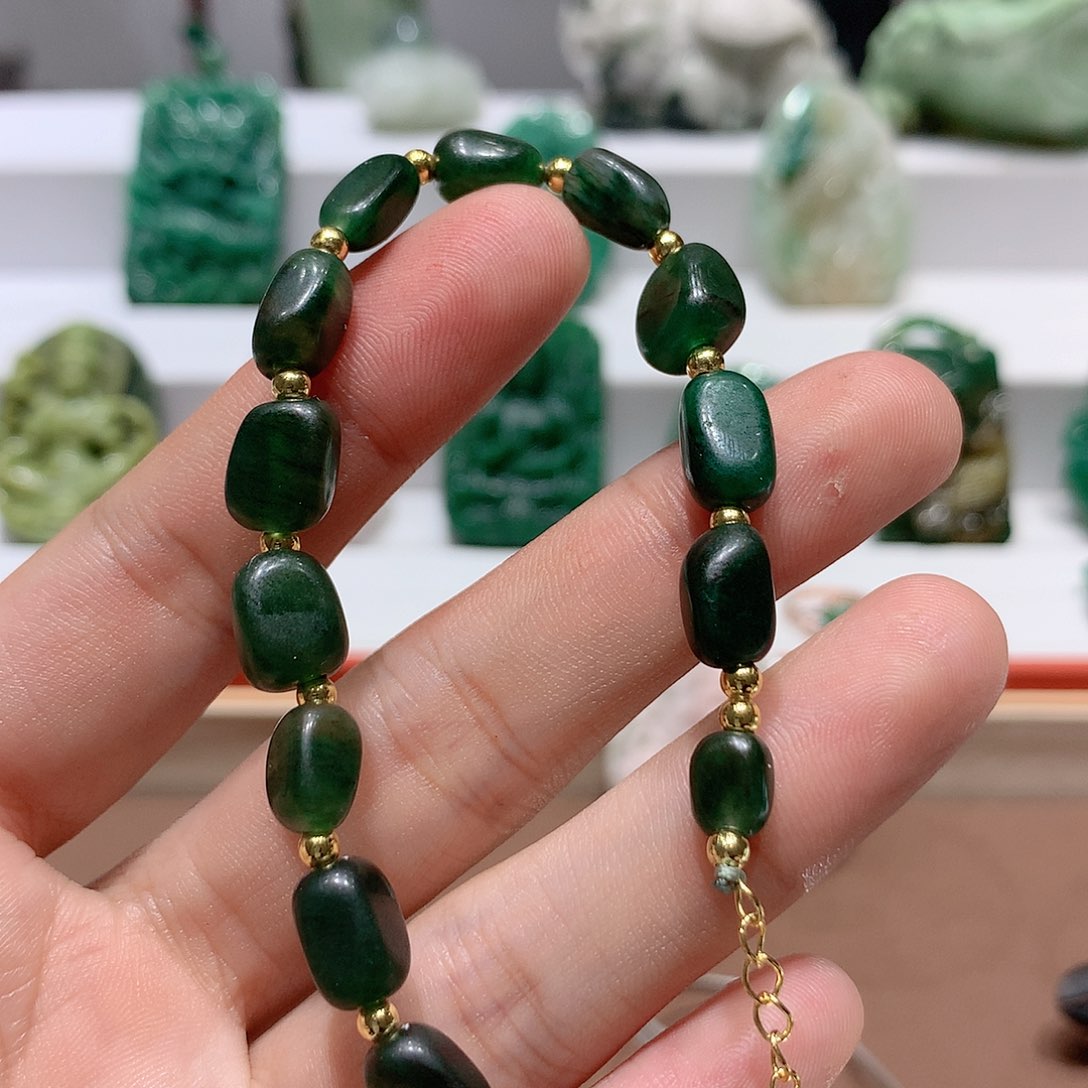 独山玉挂件未镶嵌