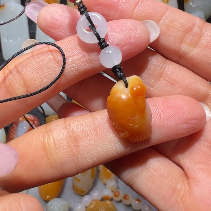 和田玉颈饰未镶嵌