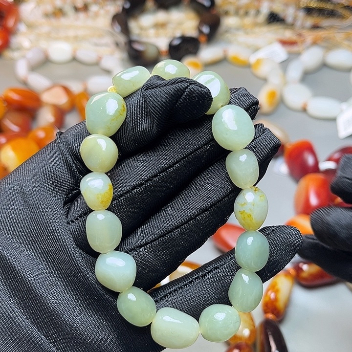 和田玉未镶嵌手链