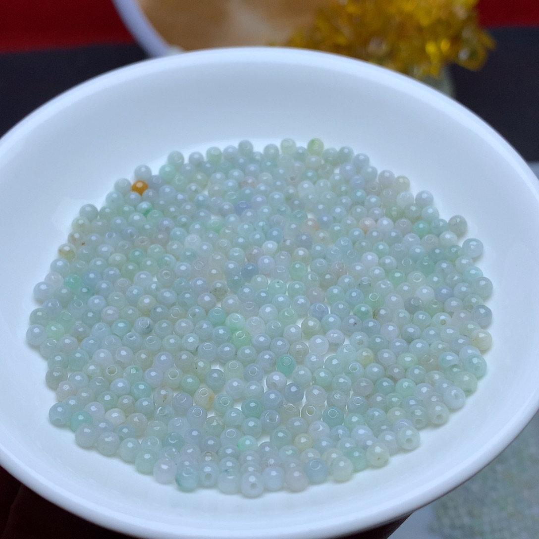 【闪购商品】翡翠手链未镶嵌卡3.25绿白200个