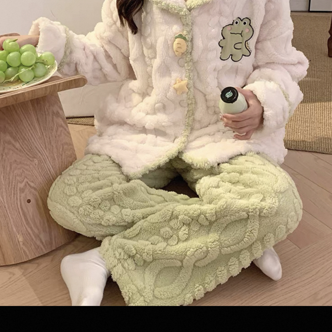 小恐龙卡通长袖睡衣套装可外穿