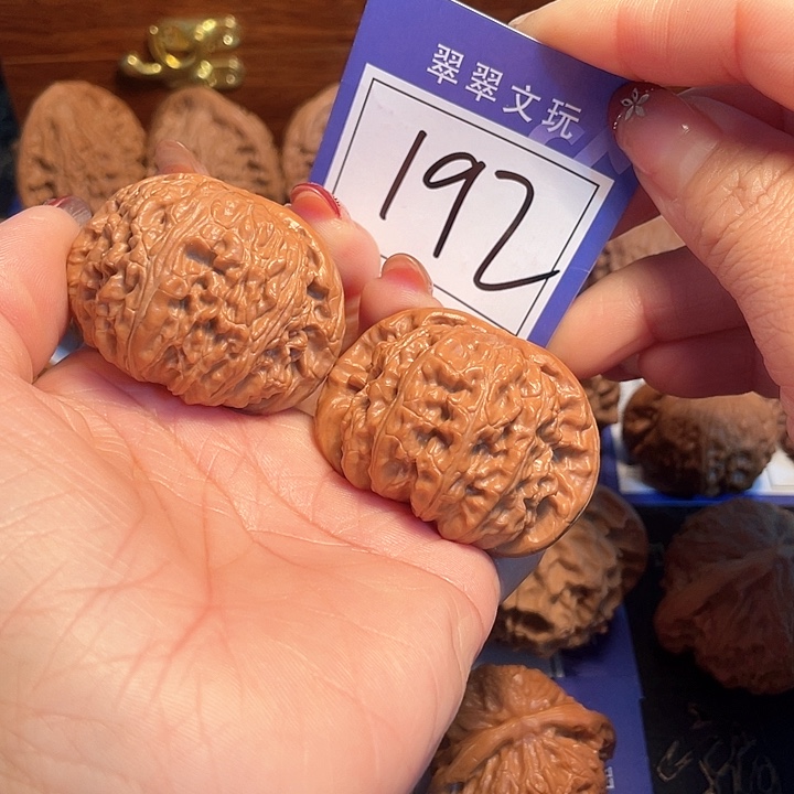 桃核把件8*路192号白狮子4.6