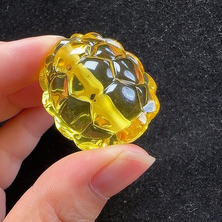 未镶嵌琥珀珠宝奇石