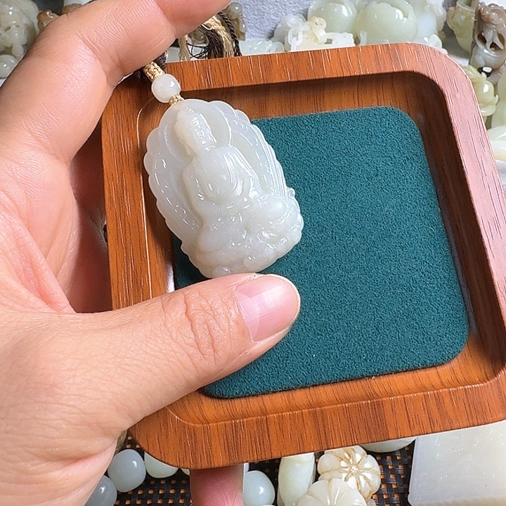 夜***声瓷片新号开播瓷盘一件