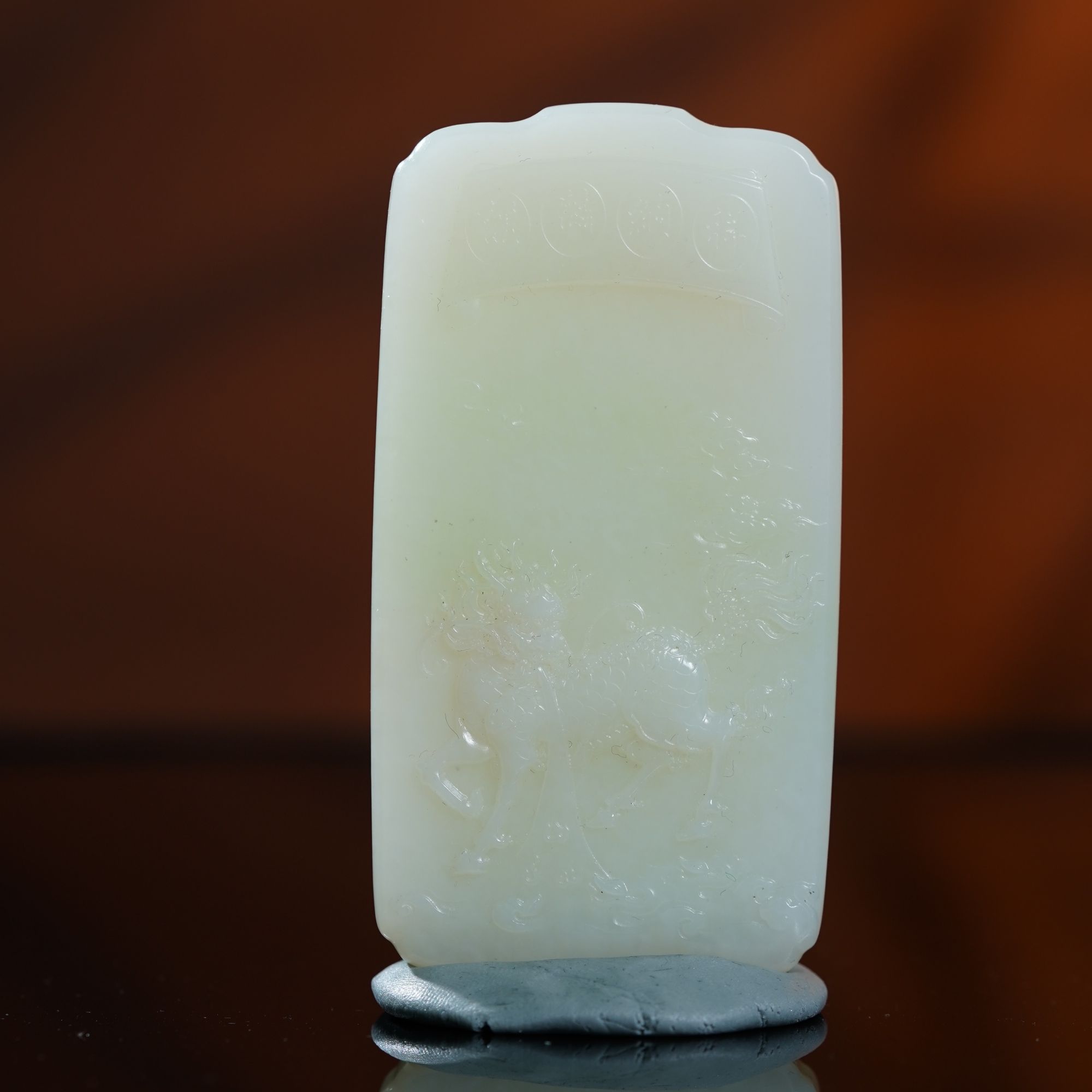 和田玉俄料翠青麒麟挂牌 144.12g L251108007 B