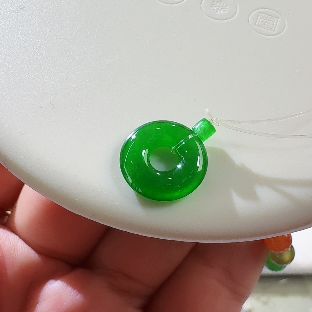 翡翠未镶嵌颈饰裸石