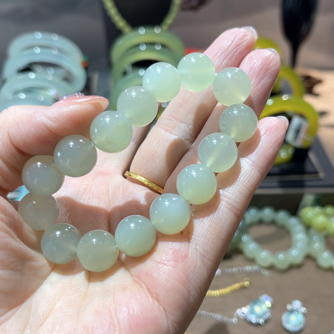 岫玉手镯未镶嵌手镯