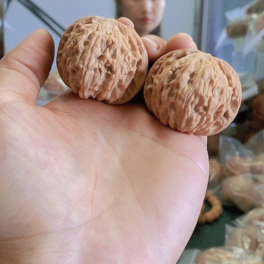 【闪购商品】把件文玩核桃43红皮磨盘