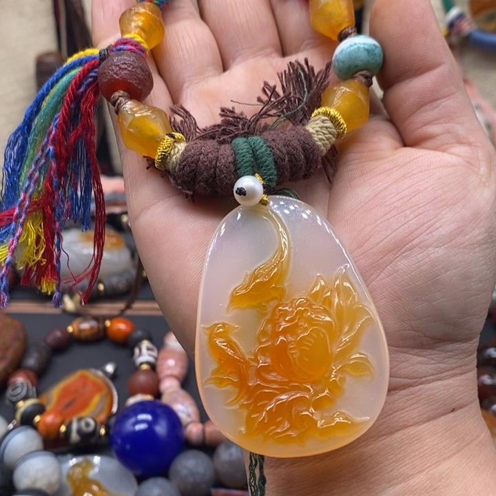 玛瑙/玉髓颈饰未镶嵌