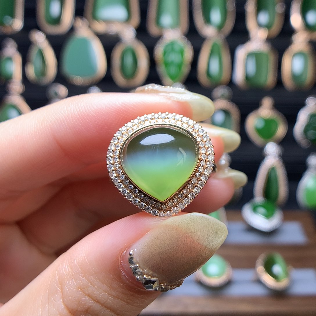 和田玉首饰18K金镶嵌