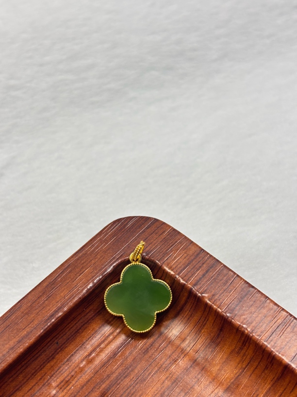 和田玉四叶草吊坠（多样性发货，发其一）