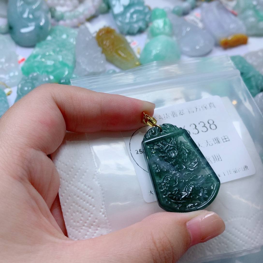 颈饰未镶嵌翡翠翡翠