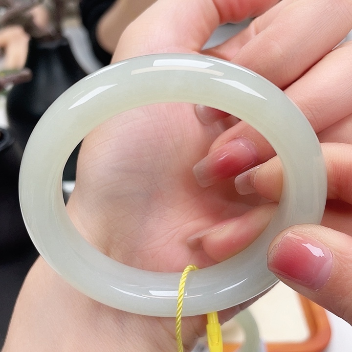 和田玉手镯54未镶嵌