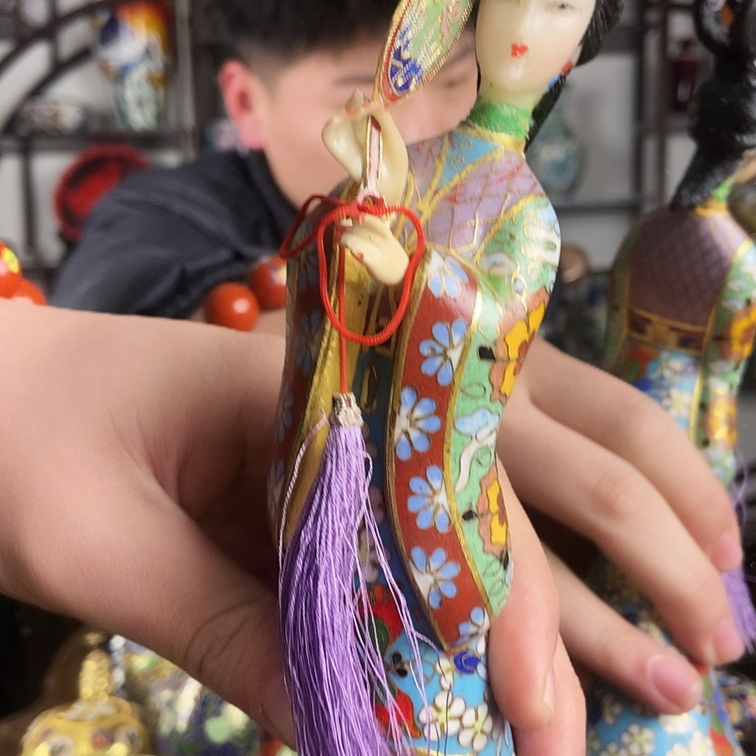 上***诺铜景泰蓝创汇十二钗