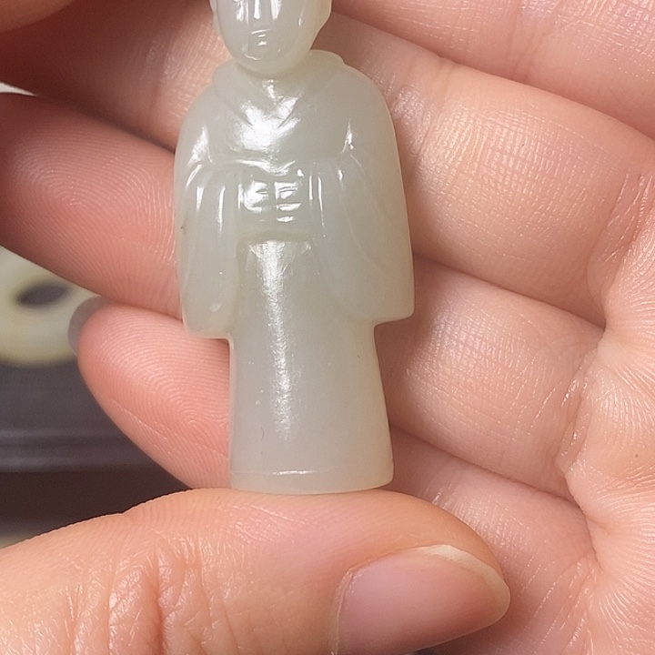 和田玉（糖玉）车挂未镶嵌偶**发