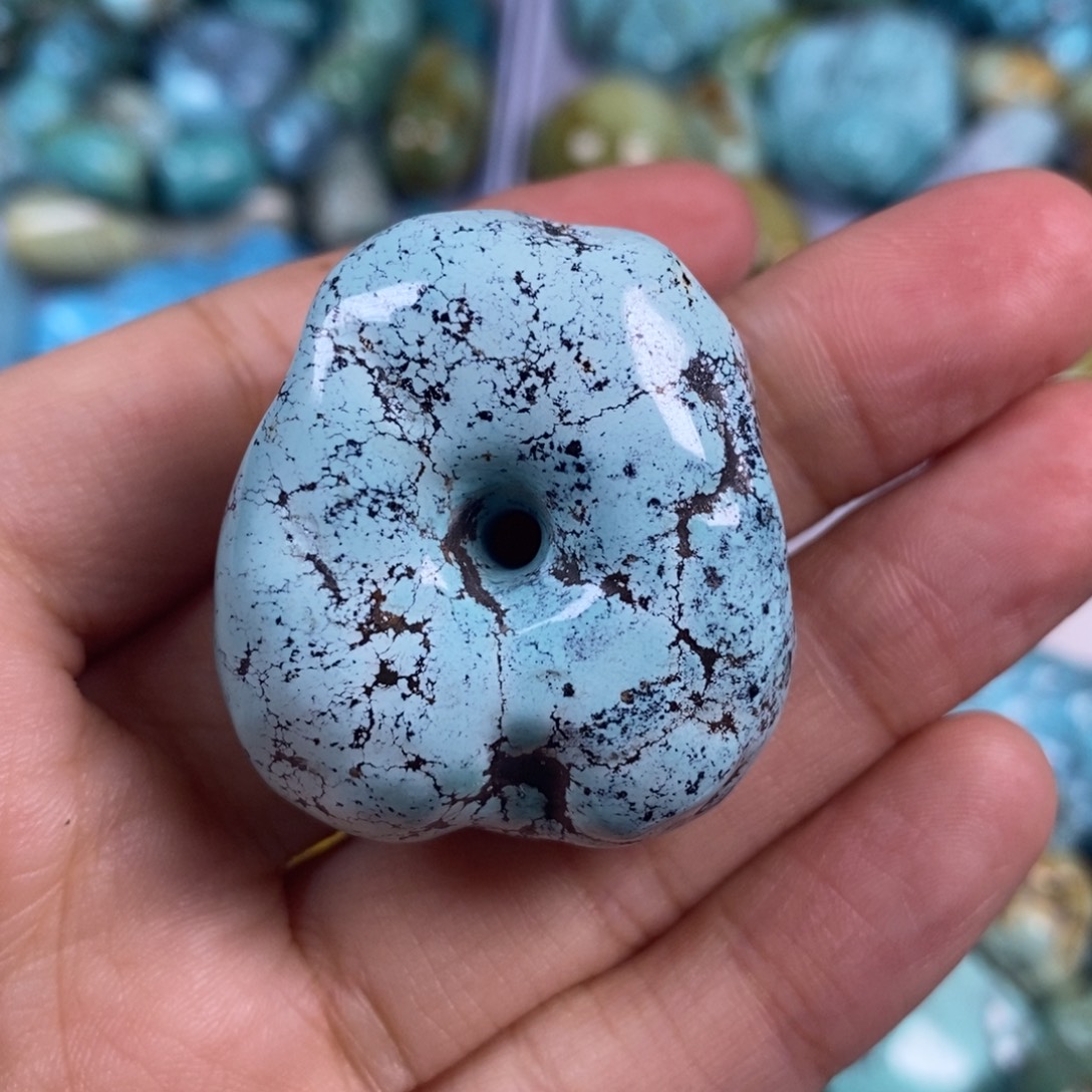 绿松石未镶嵌颈饰