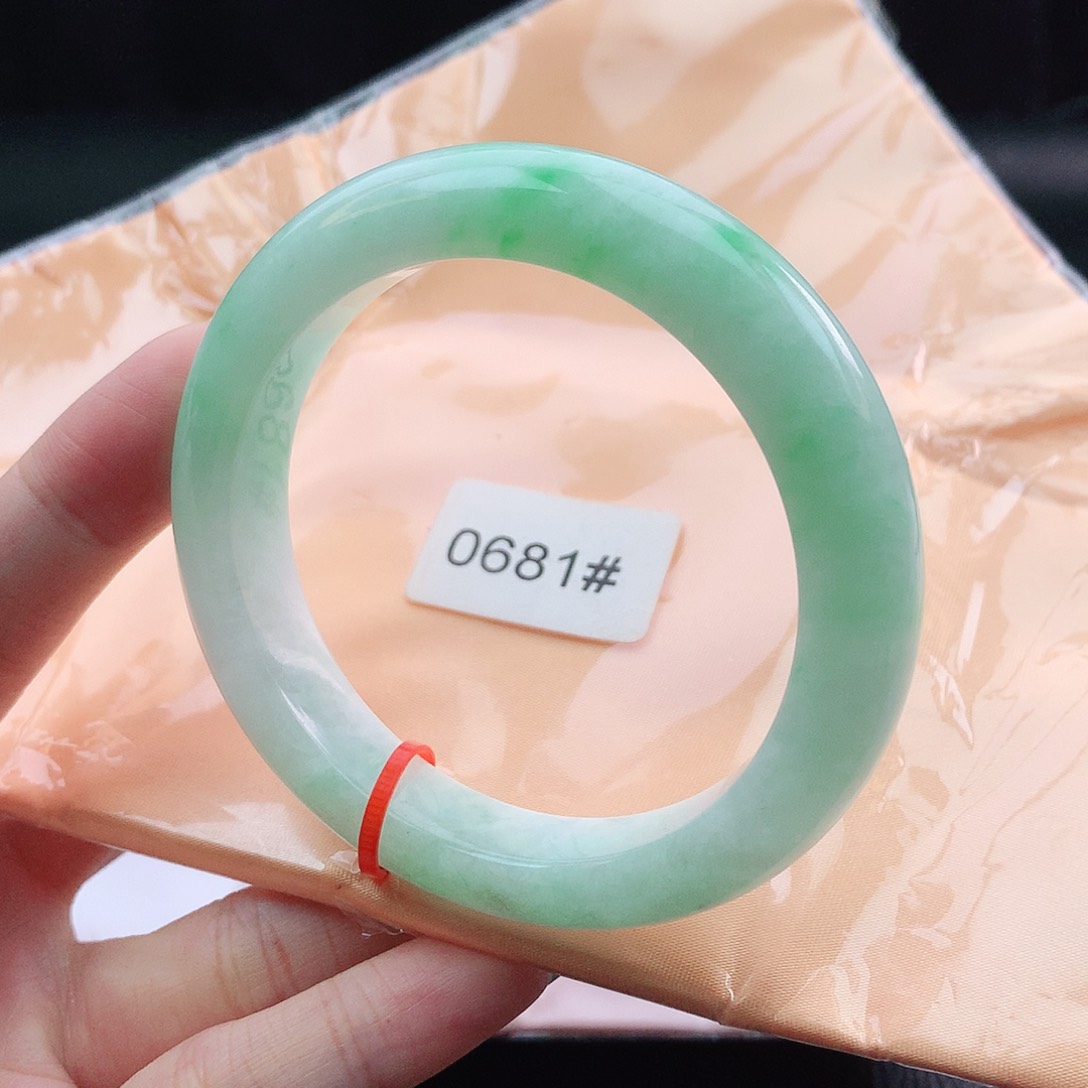 翡翠手镯未镶嵌?*57圈口880681