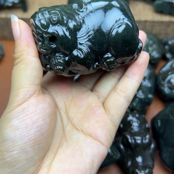 和田玉（糖玉）未镶嵌挂件