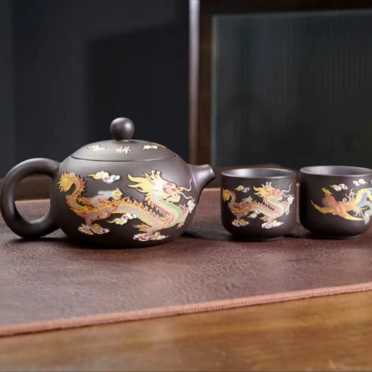 紫砂龙凤呈祥西施壶一壶带两杯