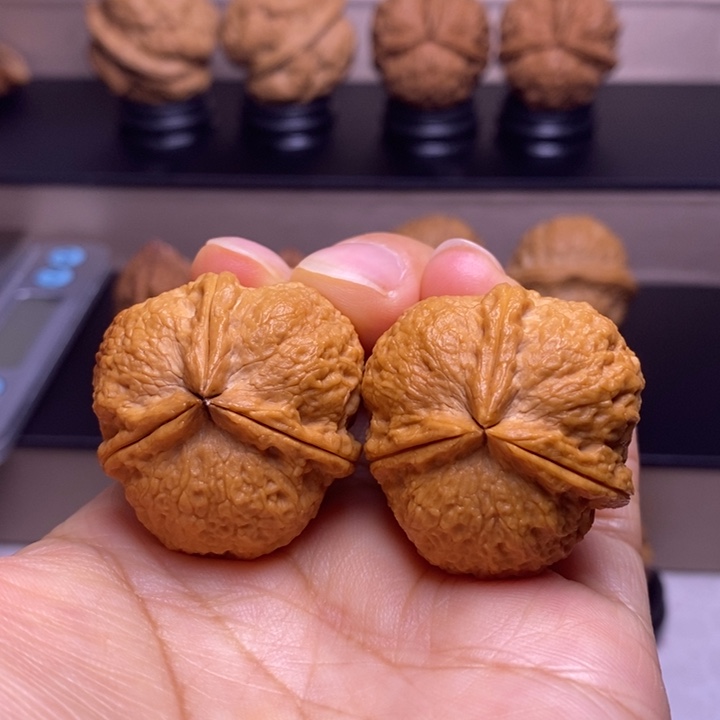 文玩核桃把件满天星三楞40