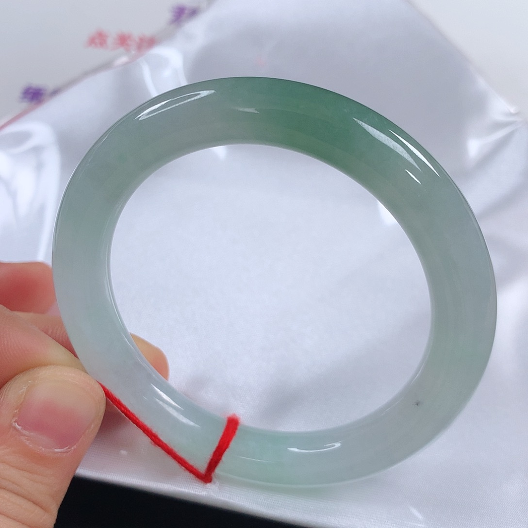 翡翠手镯未镶嵌 圆条①①⑦