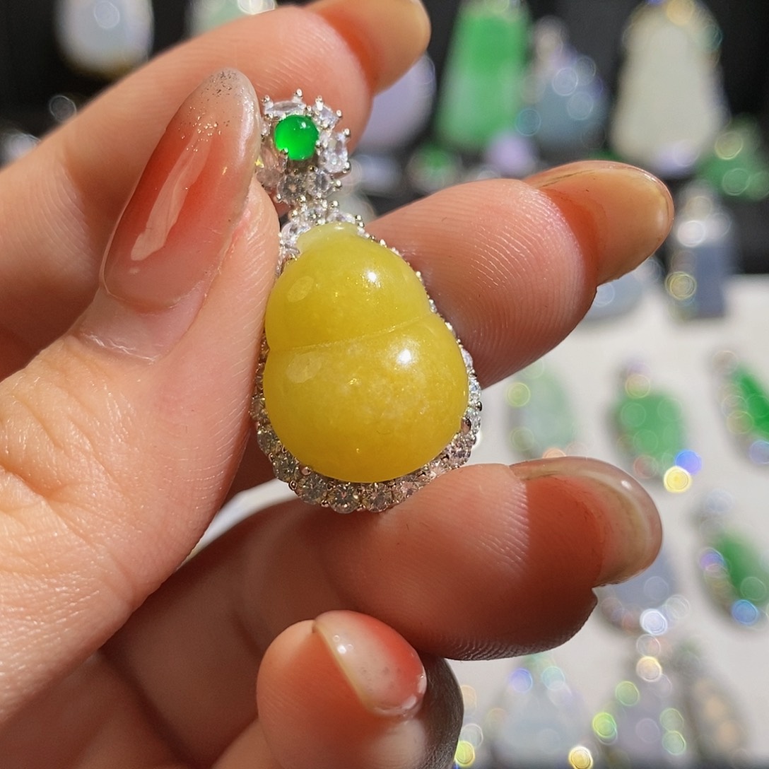 翡翠颈饰银S925镶嵌天然翡翠