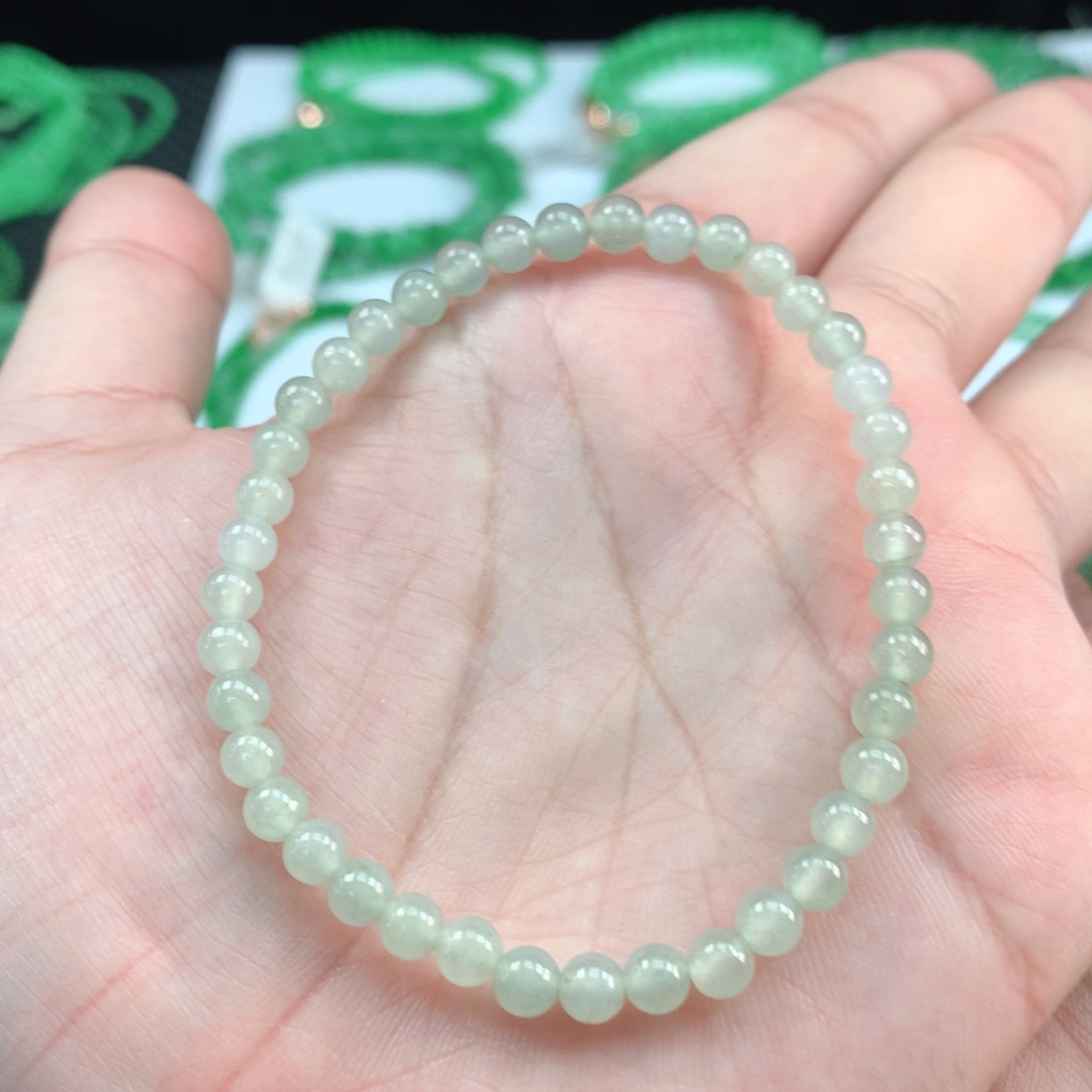 翡翠手链未镶嵌翡翠