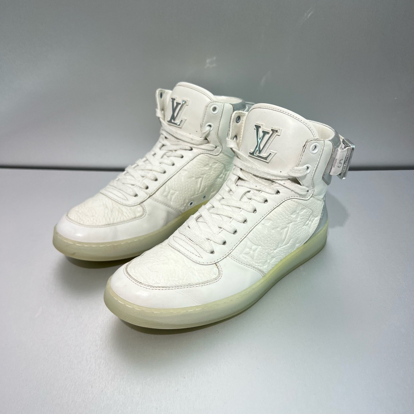 99新 LouisVuitton/路易威登 Rivilo白银板鞋6码/40码（北京）