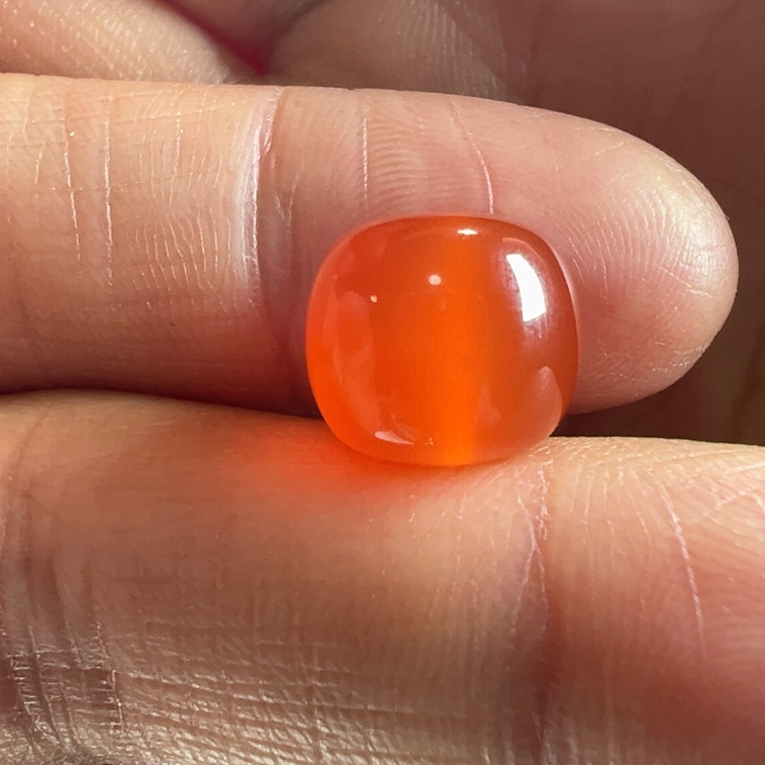 南红玛瑙老型11.4*10.218K金镶嵌