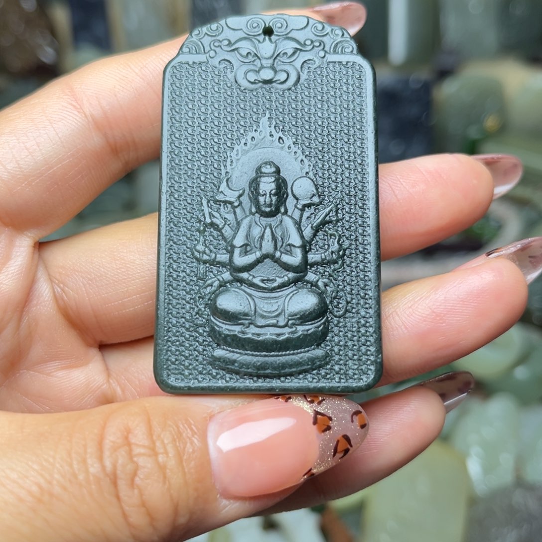 和田玉颈饰未镶嵌背面雕刻老鼠