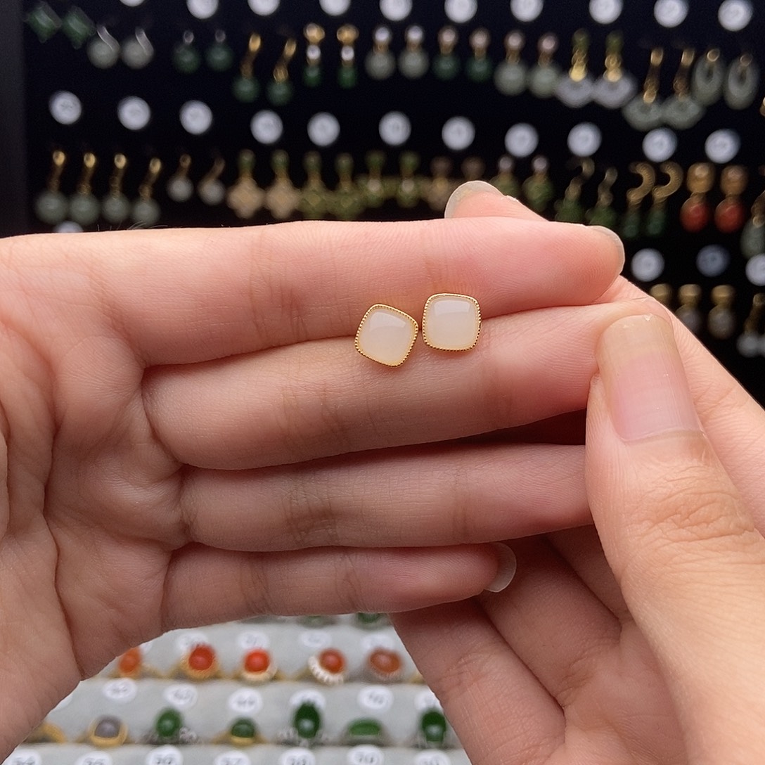 银S925镀金镶嵌和田玉耳饰
