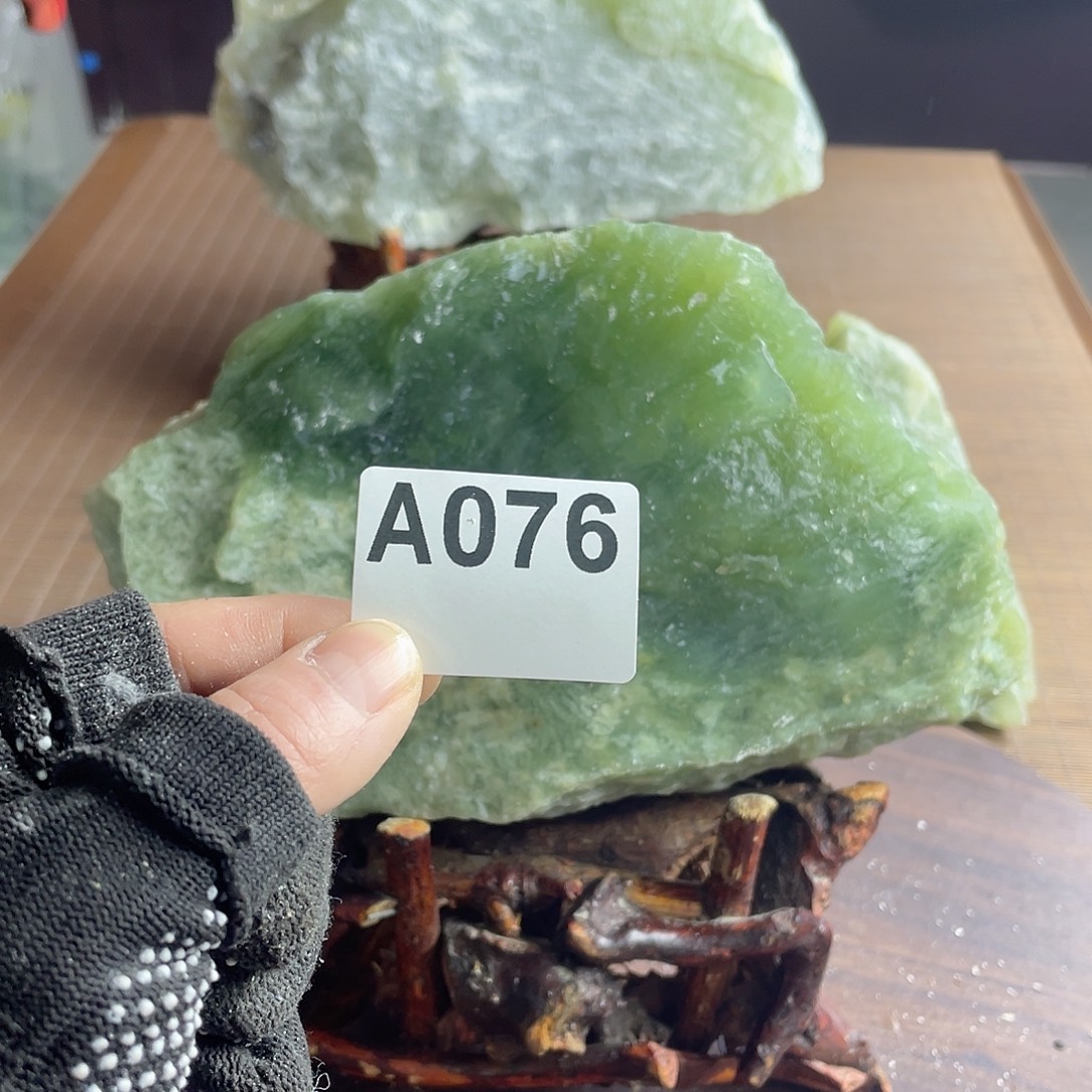 天***！蛇纹石玉未镶嵌原石