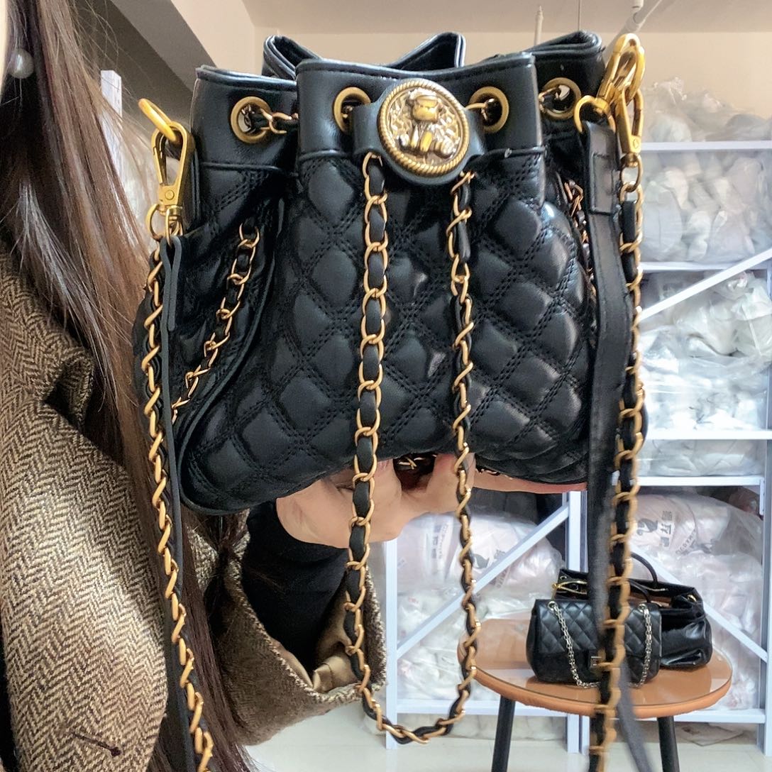 黄牛剖层皮革羊剖层皮革