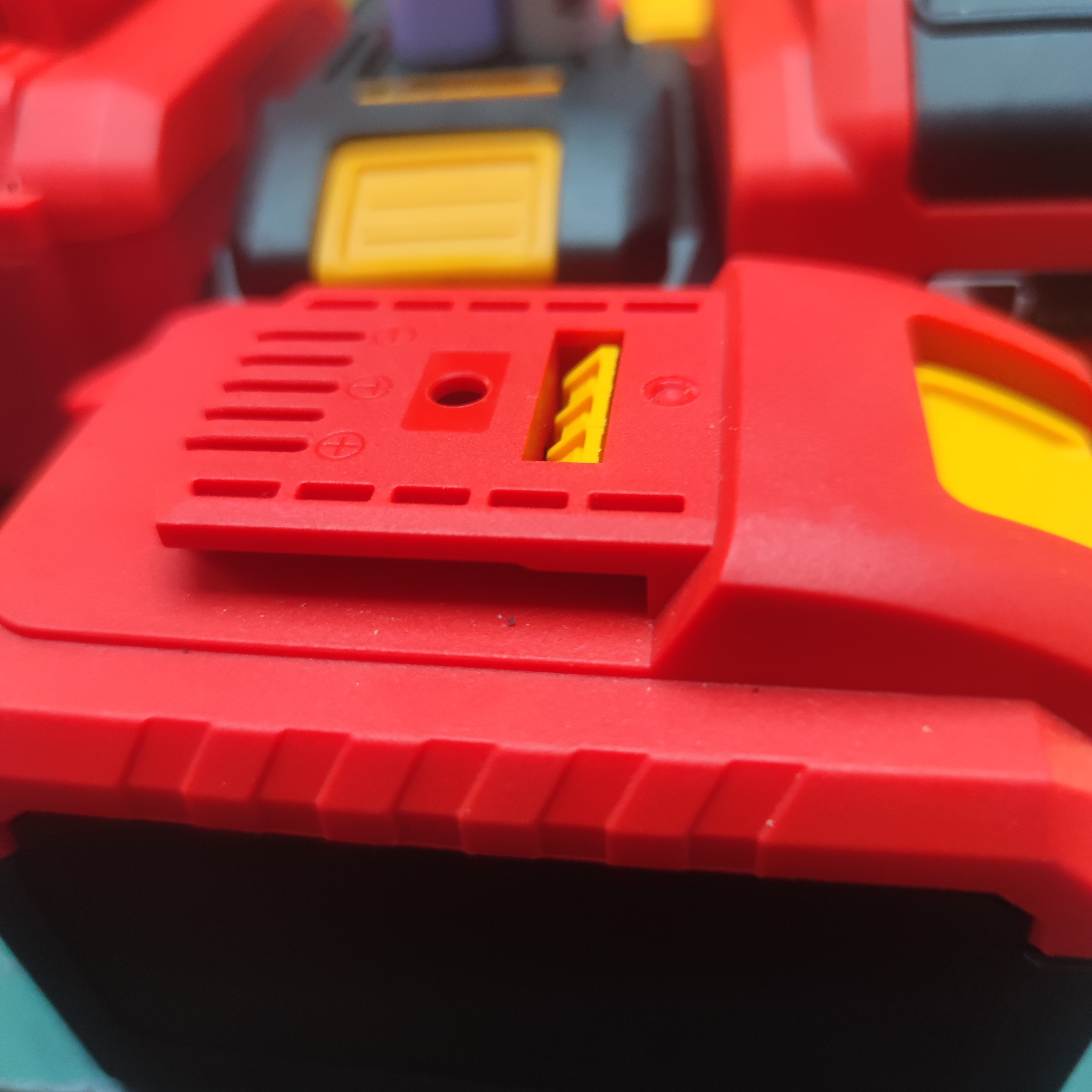 大艺a3锂电池适用南威，鹰之翼，德力西，三竹，博尔特