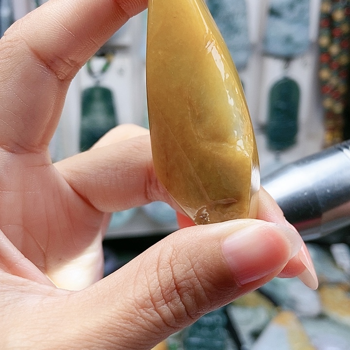 颈饰足铂镶嵌翡翠翡翠