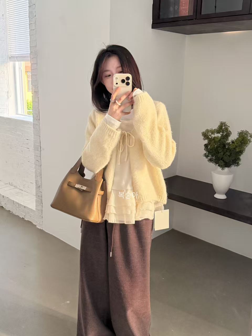 Peach ‘淡人的舒适感’ 韩系ins风V领系绳针织开衫 Y1200